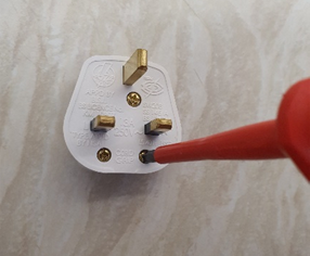 How to wire a plug UK