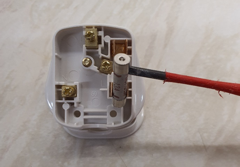 How to wire a plug UK