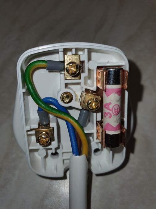 How to wire a plug UK