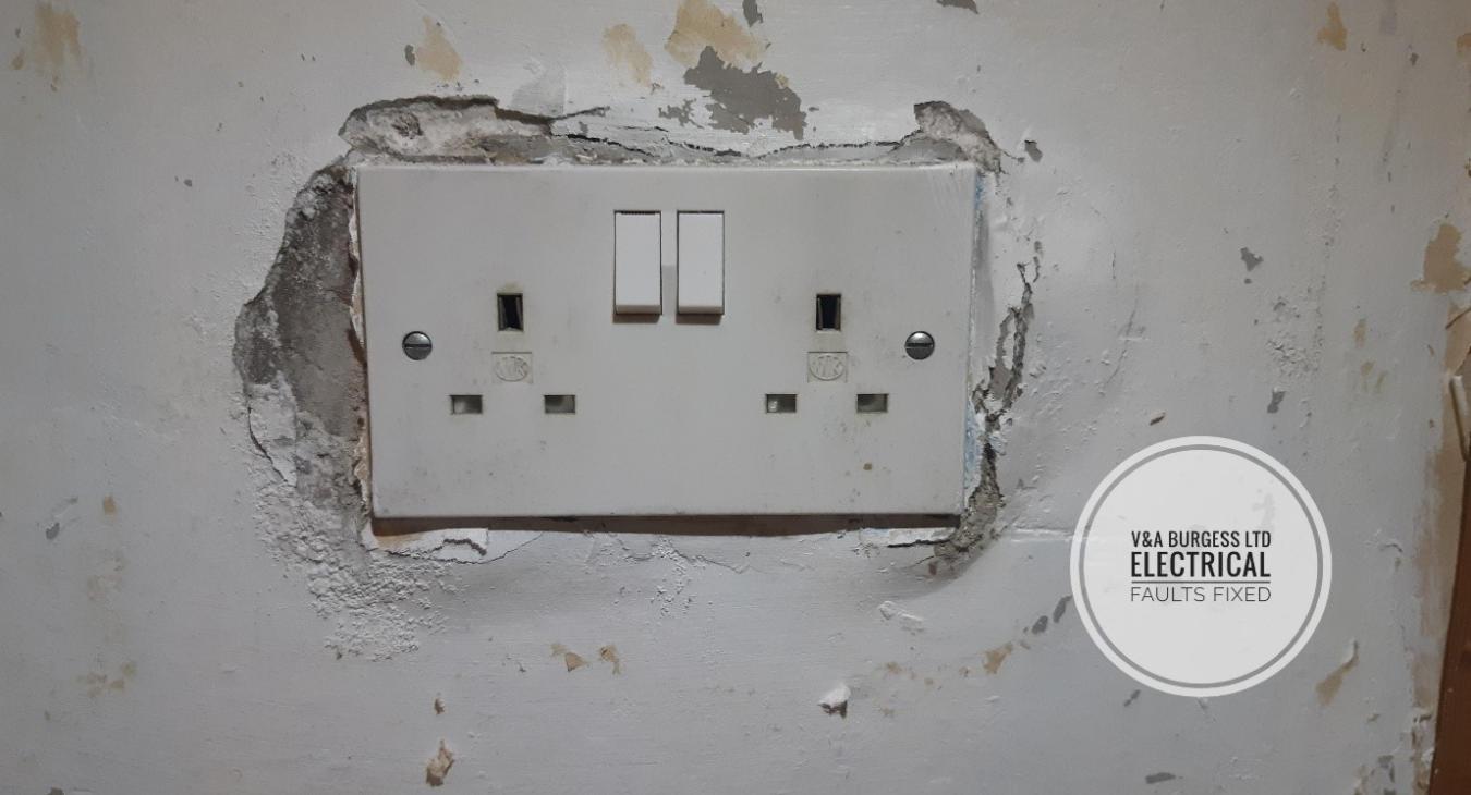 Damp sockets