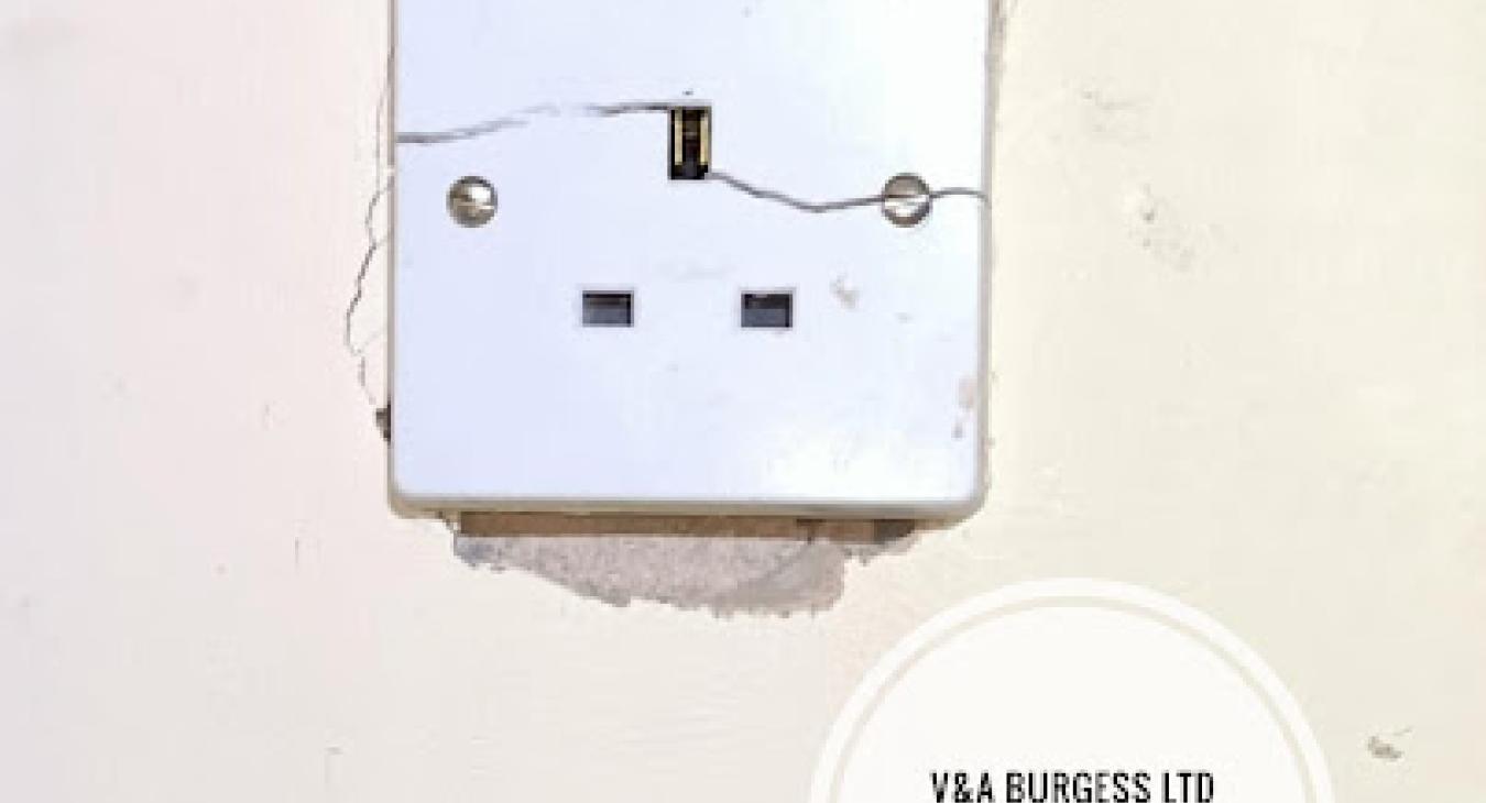 Electrician in Liverpool: Broken sockets