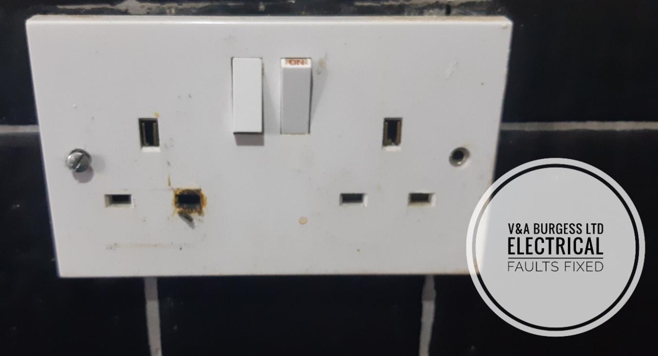 Electrician in Liverpool: Melted plug socket -What causes a plug to melt?